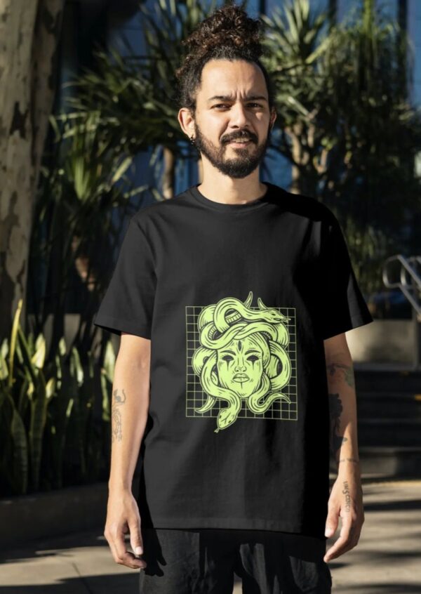 Snake Lady – Unisex T-Shirt